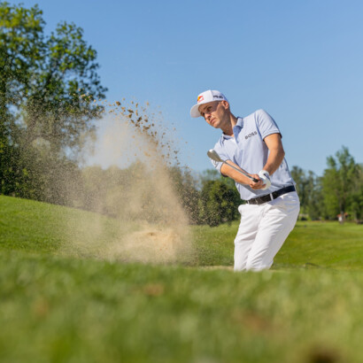 Profi-Golfer Matthias Schwab im Golfclub Altentann im Salzburger Land (c) Salzburger Land