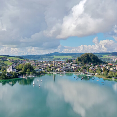 Das Hotel Seewirt Mattsee bei Nacht