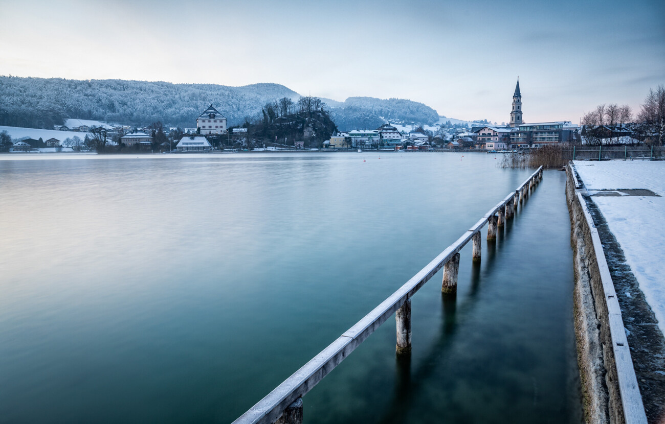 Die verschneite Landschaft rund um den Mattsee